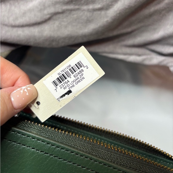 Fossil Logan RFID Zip Around Clutch Pine Green Dust Bag Included NEW - Picture 12 of 14
